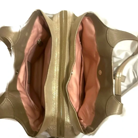 Coach Champagne Gold 'Lexi' pebbled leather shoulder purse....superb condition! - Picture 5 of 8